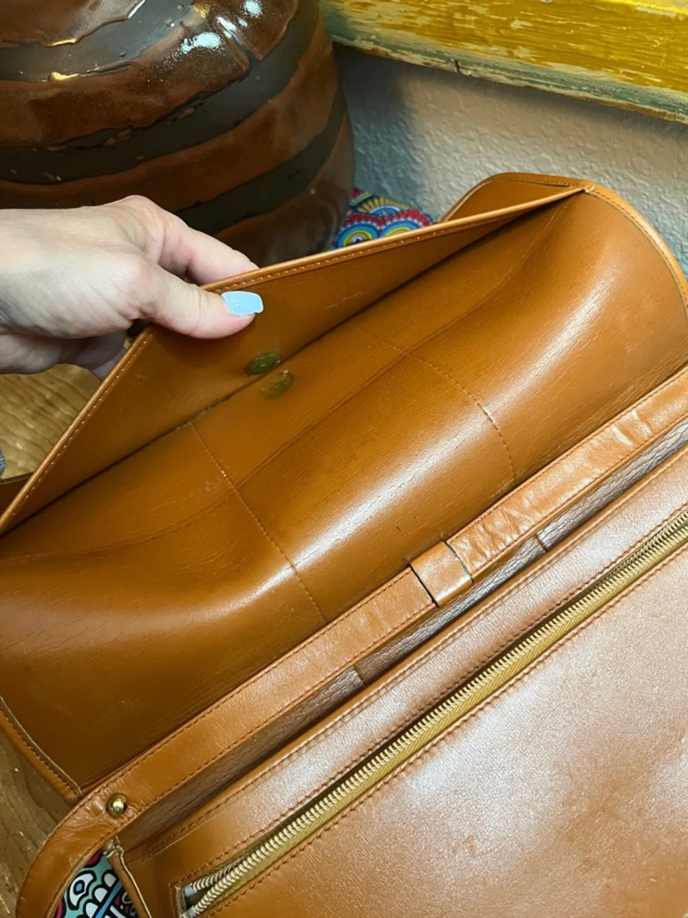 Vintage DIOR shoulder Bag in Cognac with Suede Center - Picture 11 of 12